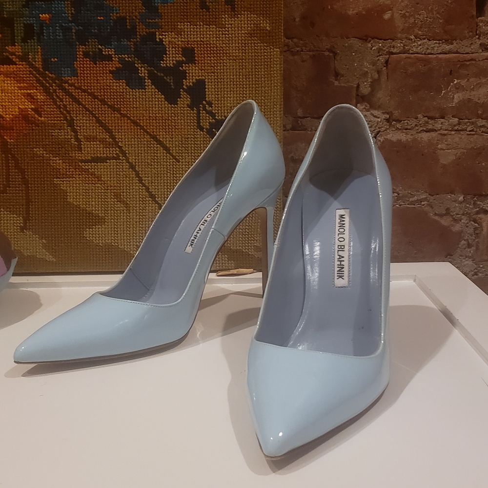-Manolo Blahnik BB Pumps